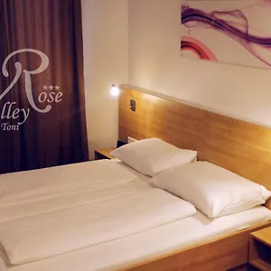 - Restaurant Valley Rose Hotel Vienna